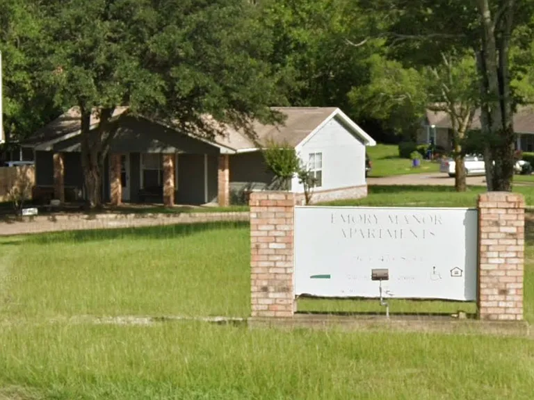 389 S Texas St — Photo 1
