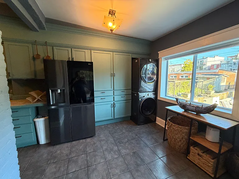1214 Neal St NE — Photo 7