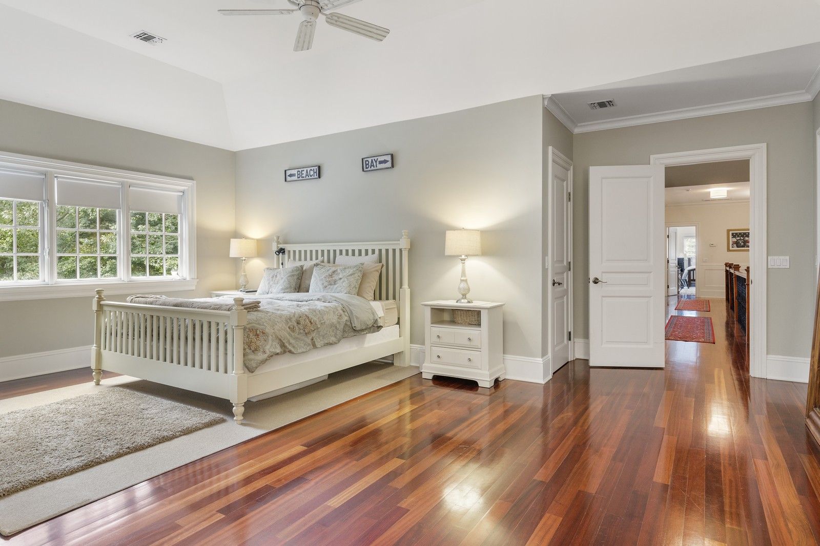  2ND FLOOR MASTER SUITE