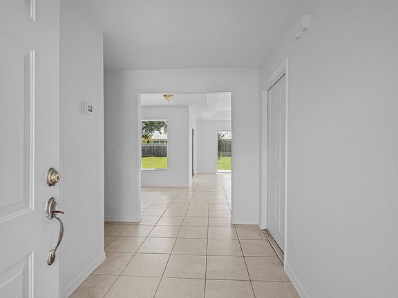 5th image of 204 Saranac Ln