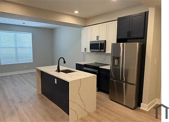 1806 D St NE #2 — Photo 1