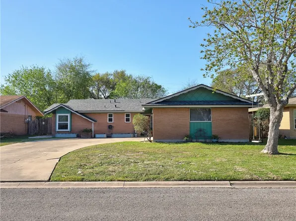 106 Westover Dr, Portland, TX 78374