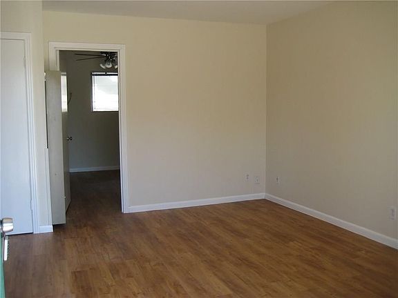 3rd image of 926 E Dean Keeton St APT 207