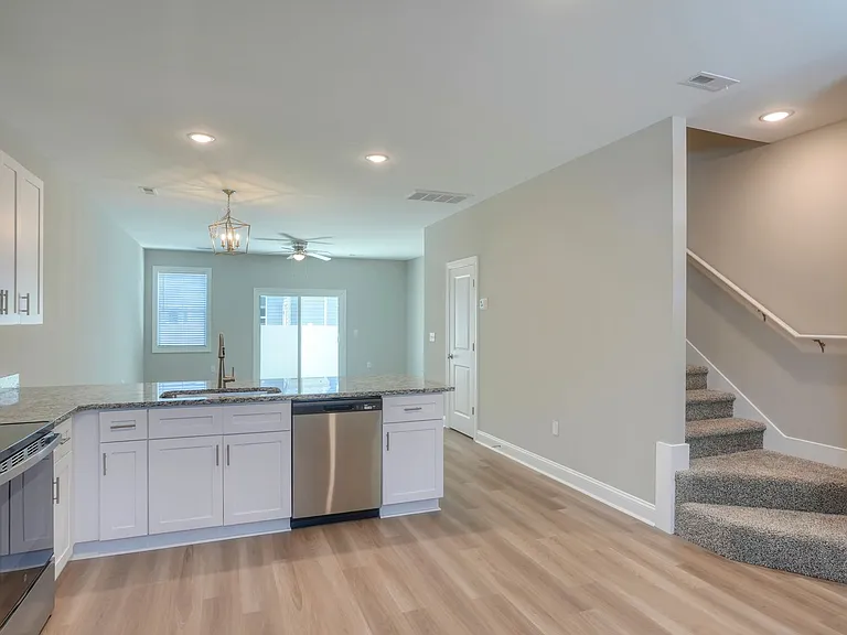 321 Starfish Ln — Photo 2