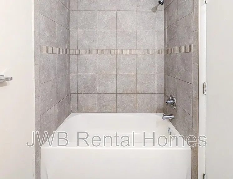 3118 Dignan St — Photo 17