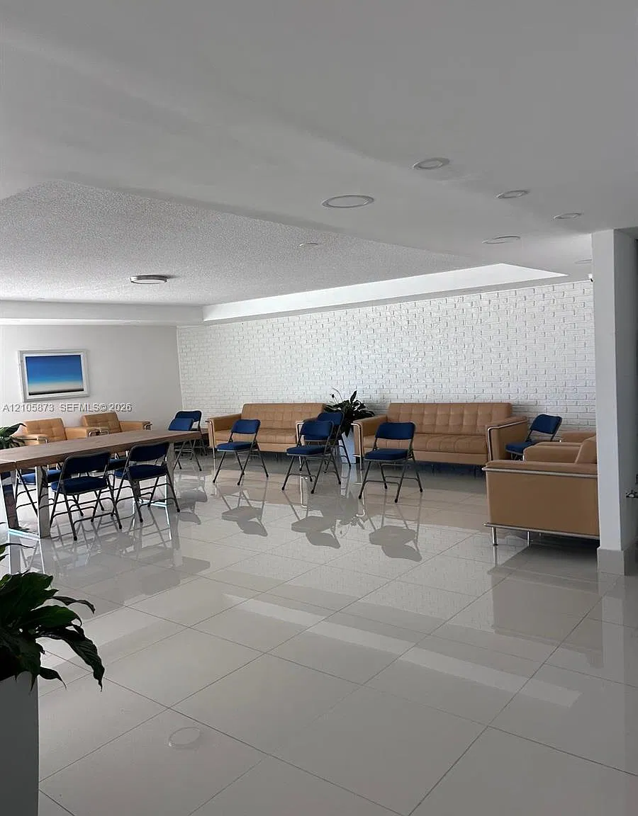 Ocean Point Condo — Photo 4
