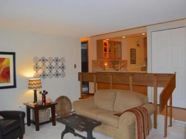 8721 W Oklahoma Ave, Milwaukee, WI 53227