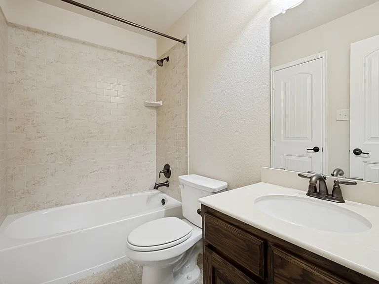 10408 Old Eagle River Ln — Photo 3
