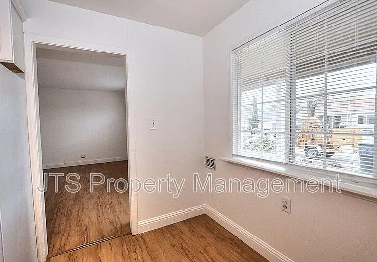 5302 Gordon Dr — Photo 29