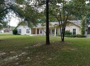 101 Quail Run Dr, Warner Robins, GA 31088