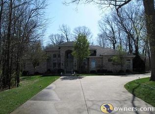 9851 S 35th St, Franklin, WI 53132