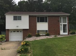 189 Rosemont Dr, Coraopolis, PA 15108
