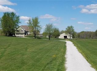 12100 Donahoo Rd, Kansas City, KS 66109