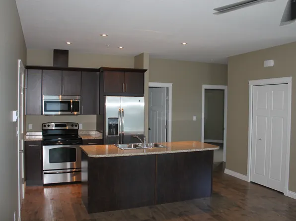 Petersen Place Apartments, 1660 Petersen Rd, Campbell River, BC V9W 3J6
