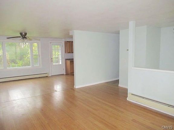 4th image of 8083 Maple Rd