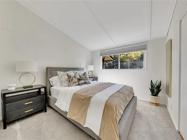 111 Robinhood Dr — Photo 20