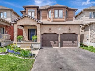 82 Maplecrest Dr, Breslau, ON N0B 1M0