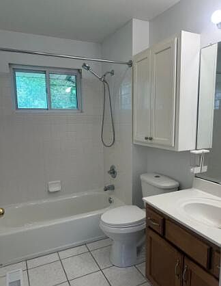 3rd image of 4007 Sunset Ave