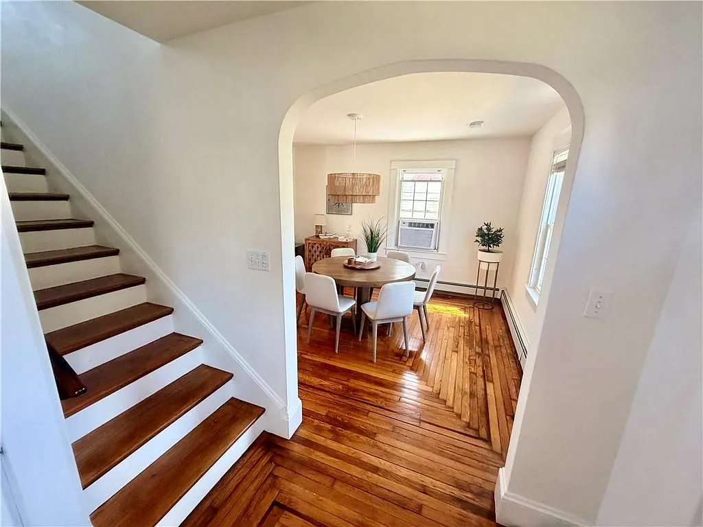 2 bed, 1.0 bath, 1062 sqft, $3,200 — Photo 4