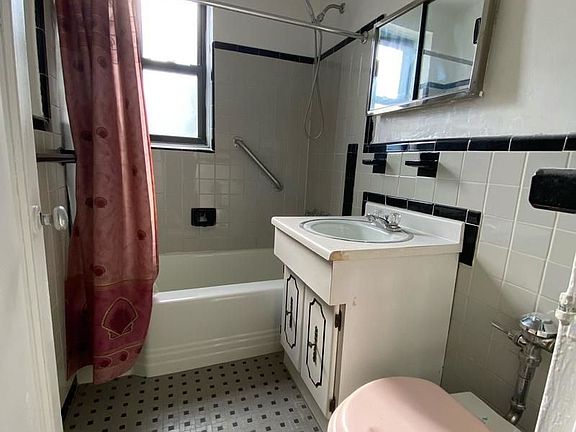 5th image of 2260 Burnett St APT 1J