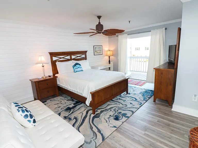 111 Florida Ave #2 — Photo 8