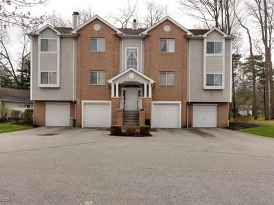 362 Village Pointe Dr, Akron, OH, 44313