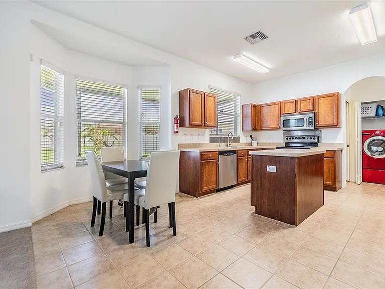 8219 Canterbury Lake Blvd — Photo 8