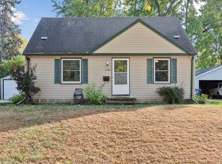 2425 W 70th St, Minneapolis, MN 55423
