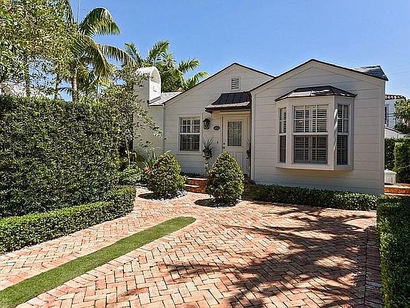 2nd image of 202 Seaspray Ave