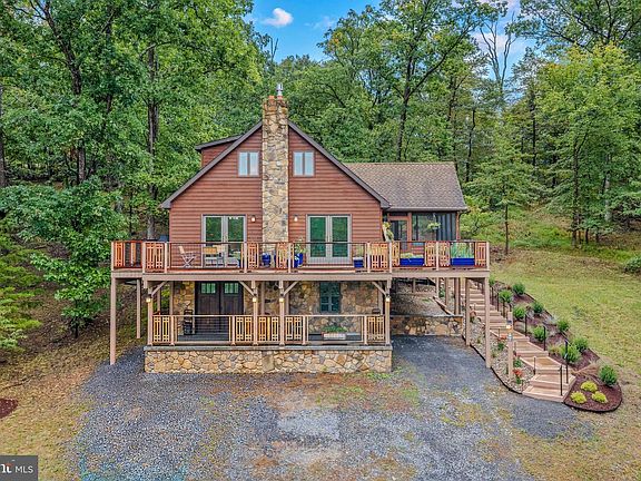 2nd image of 18 Donegal Ln