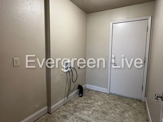 206 Swing Ct — Photo 22
