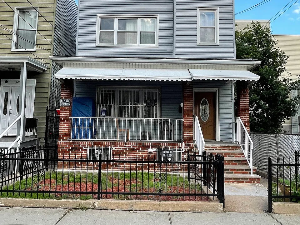 62 Liberty Ave #A