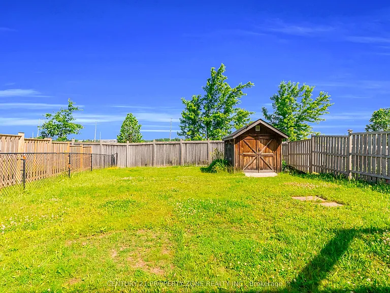 75 Benjamin Cres — Photo 46