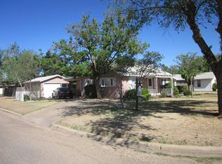 1201 Milwaukee St, Plainview, TX 79072