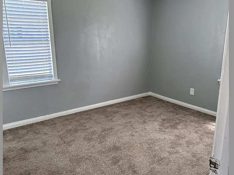 536 Babb Dr — Photo 17