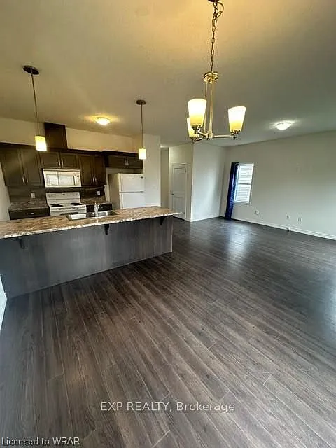 3 bed, $2,400 — Photo 3