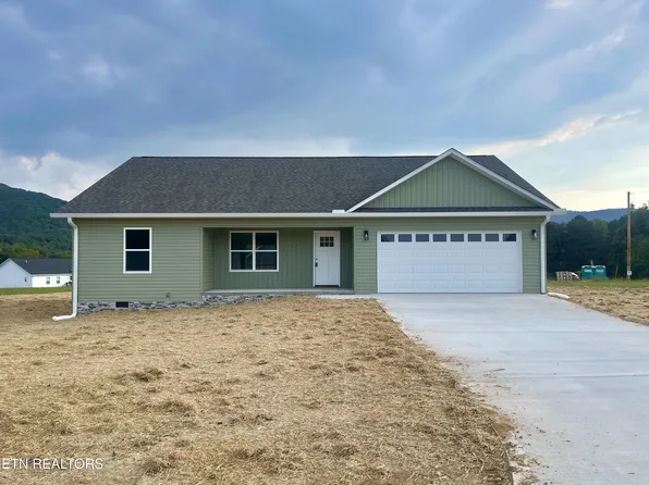 225 Meadow Ln, Oliver Springs, TN 37840