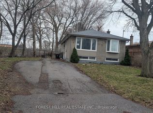 21 Caulfield Rd, Toronto, ON M9W1X1