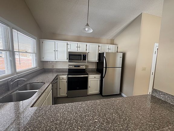 5th image of 4 Stonehouse Ct