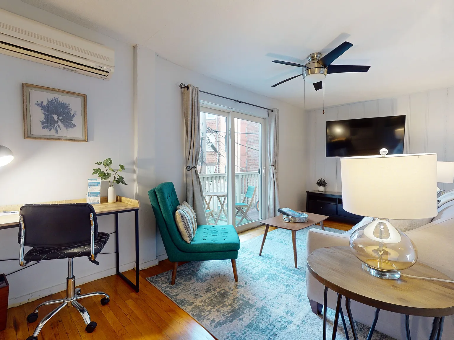 1 bed, 1.0 bath, 700 sqft, $4,000 — Photo 4