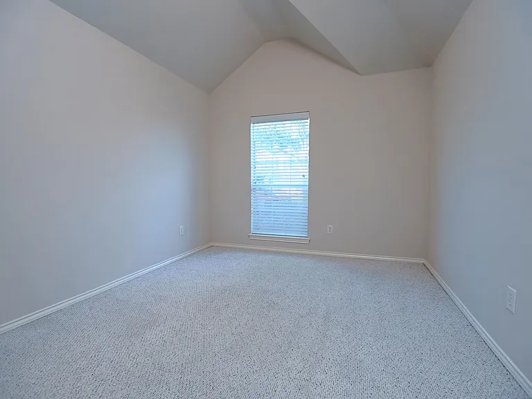 2123 Castle Gardens Ln — Photo 23