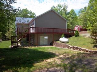 199 Fender Ln, Woodlawn, VA 24381