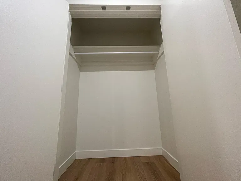 28211 1/2 E St — Photo 9