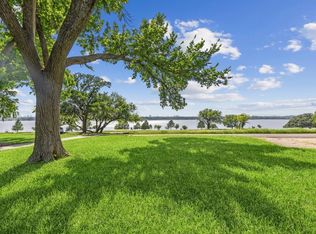 9214 W Lake Highlands Dr, Dallas, TX 75218