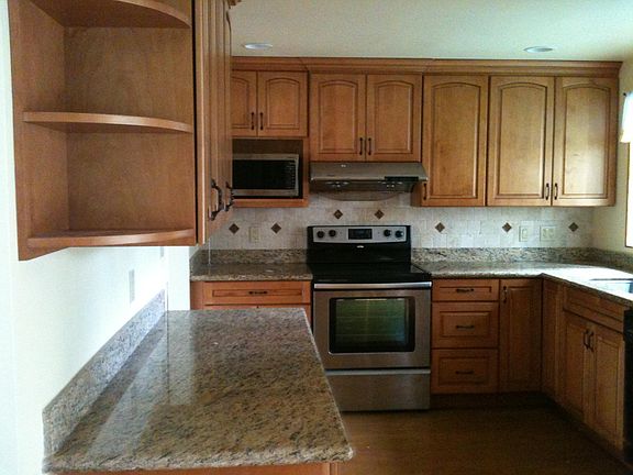 2nd image of 15743 NE 1st St