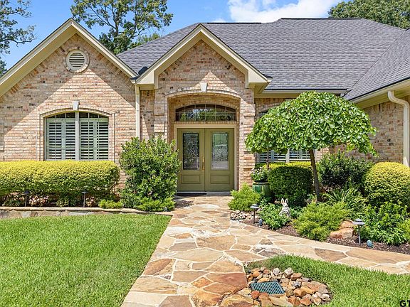 2nd image of 103 Park Ridge Ln