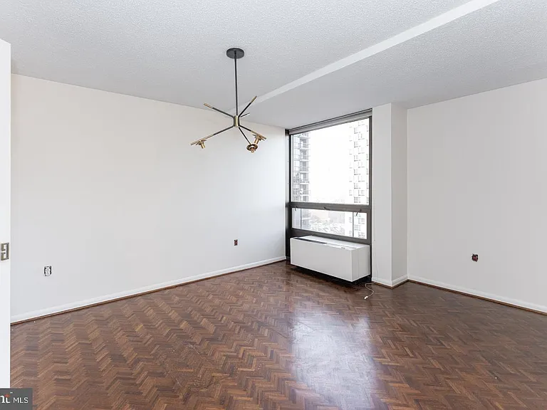 233 S 6th St #1602L — Photo 4