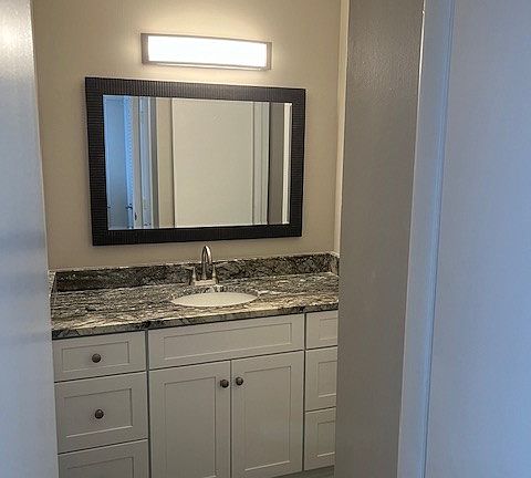 5th image of 370 Wallace Rd APT A15