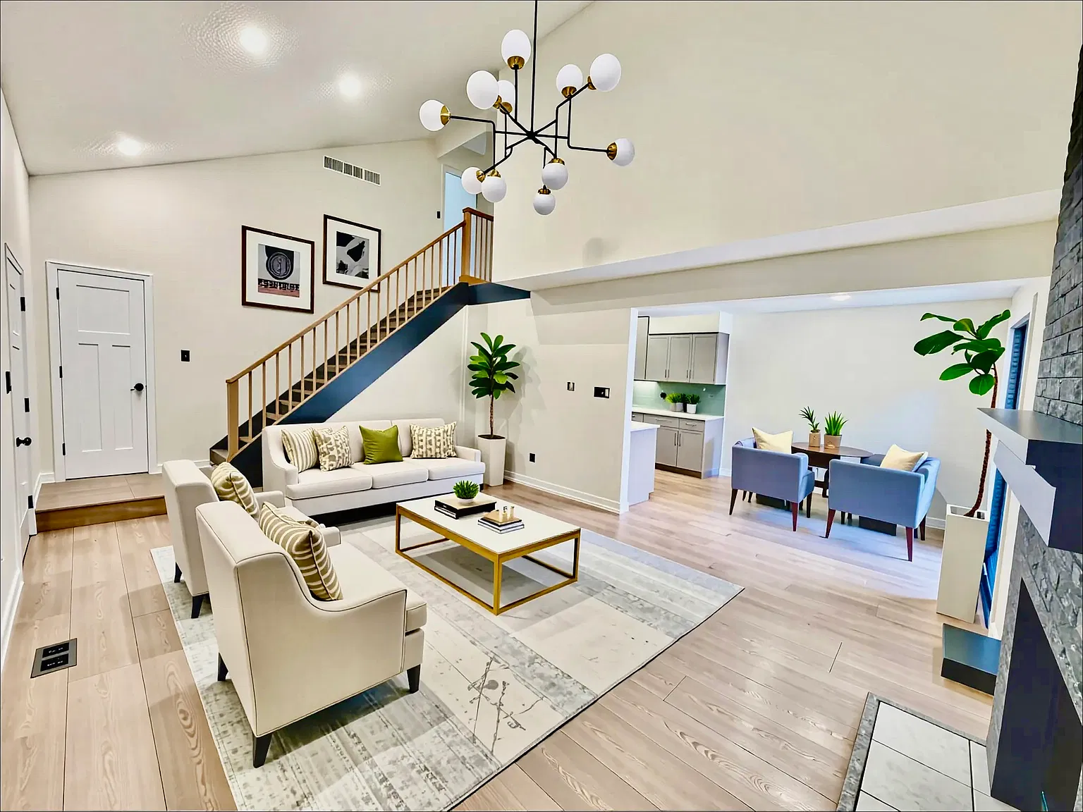 2 bed, 1.5 bath, 1120 sqft, $2,600 — Photo 2