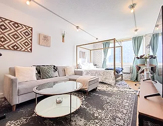 Rented by PocketBroker Inc